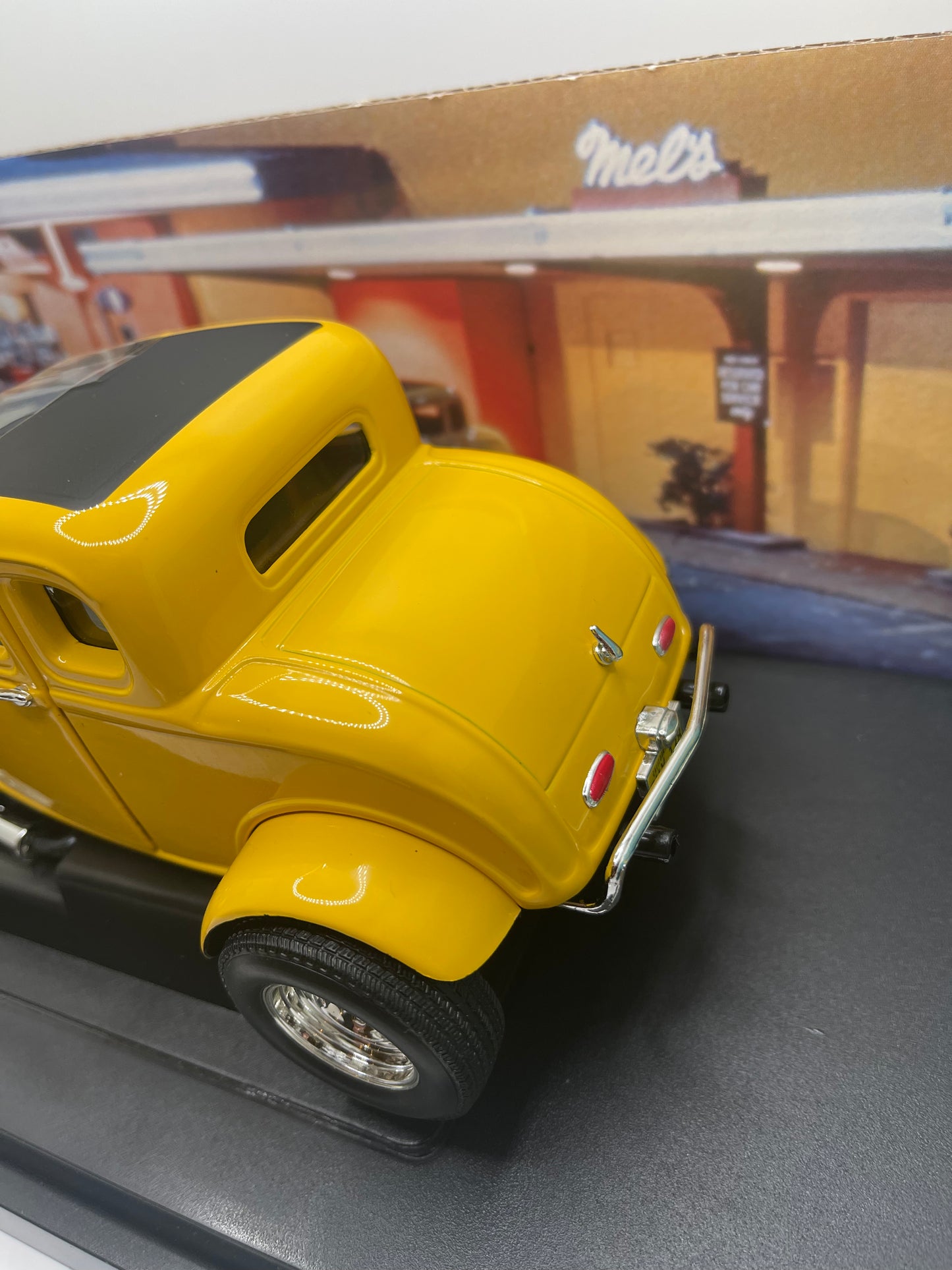 American Graffiti '32 Ford Coupe 1/18 Scale Model Car