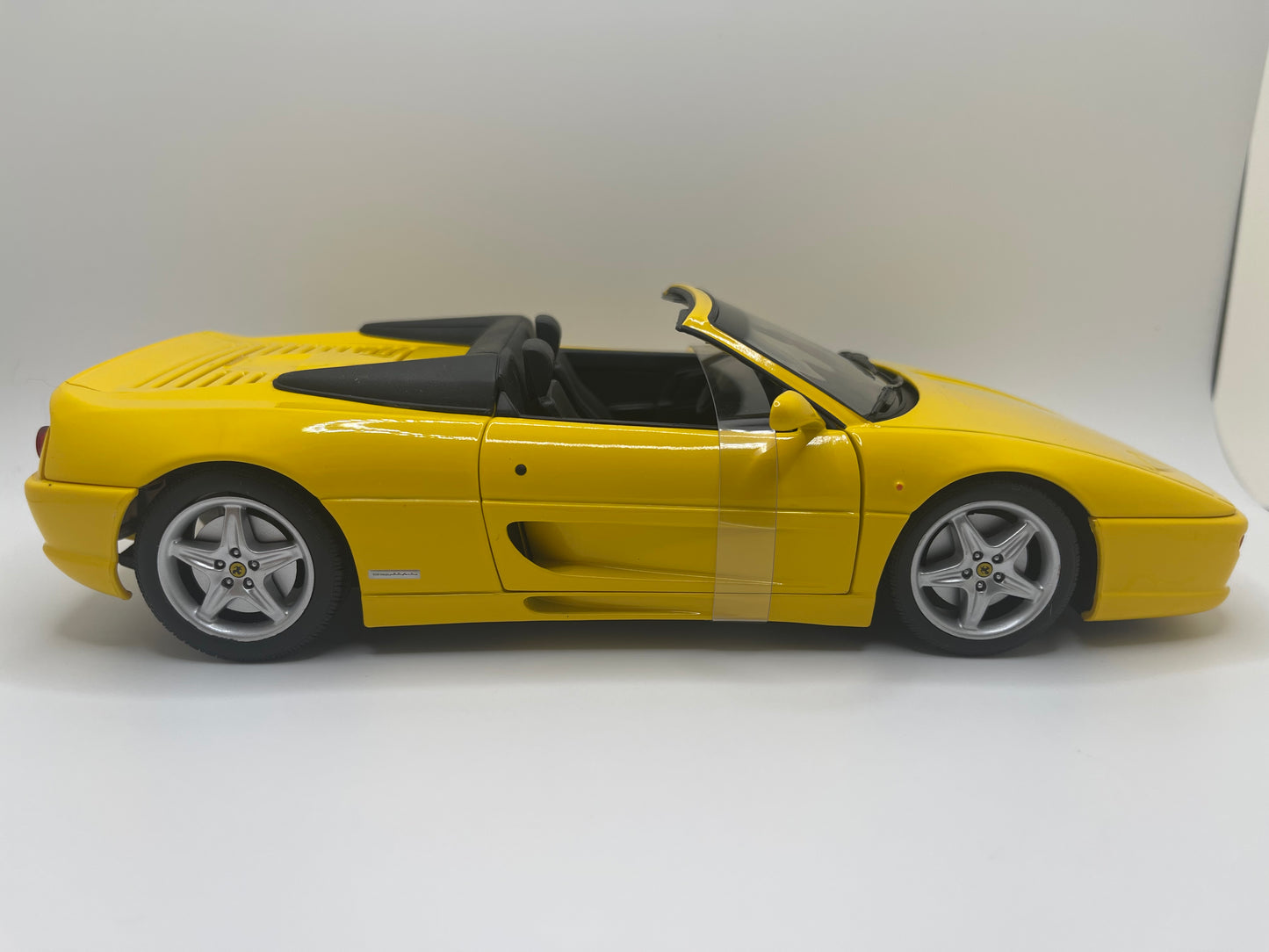 Boiler Room CUSTOM 1/18 Scale Model Ferrari 355