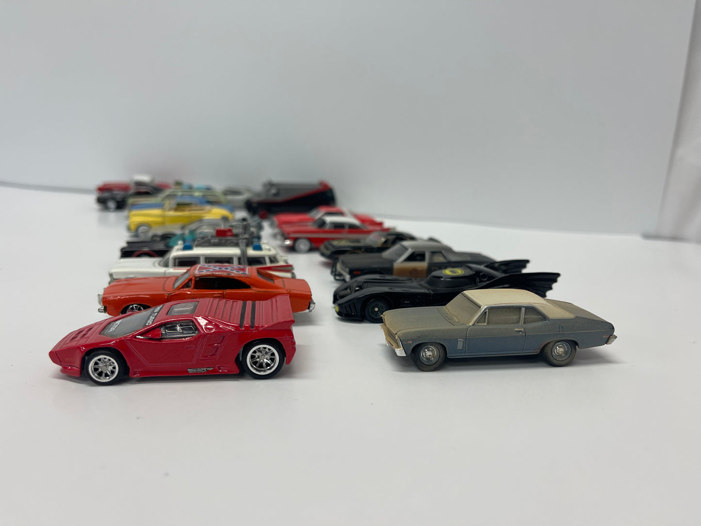 "OLDER" Loose Hot Wheels & Matchbox MOVIE CARS 1/64