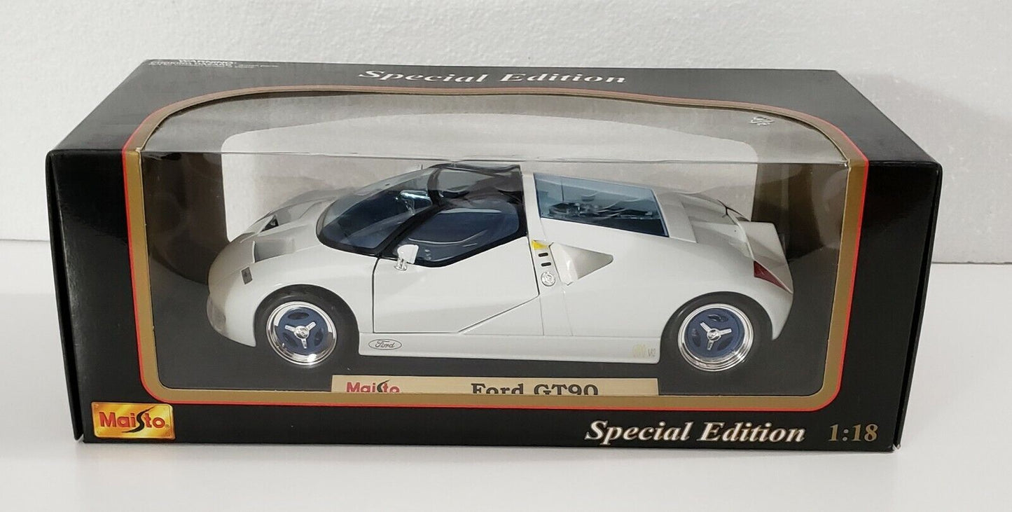 Maisto special edition 1:18 white FORD GT90