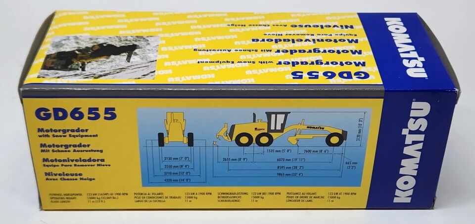 Komatsu GD655 Motor Grader With Snow Equipment By 1st / First Gear 1/50 Scale