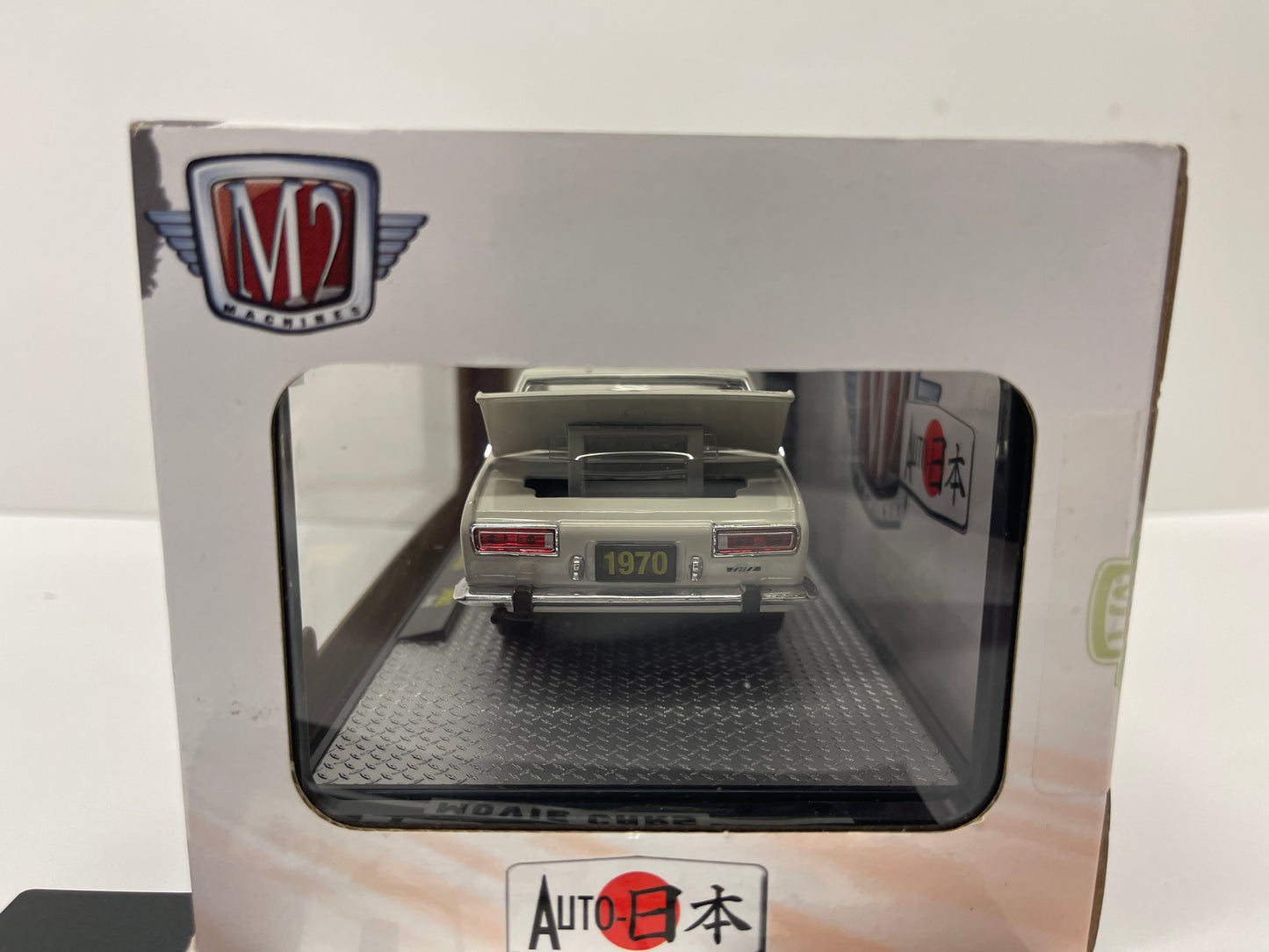 M2 Machines 1970 DATSUN 510 ☀ off-white ☀ AUTO-JAPAN ☀JPN02 18-19 ☀1:24 SCALE