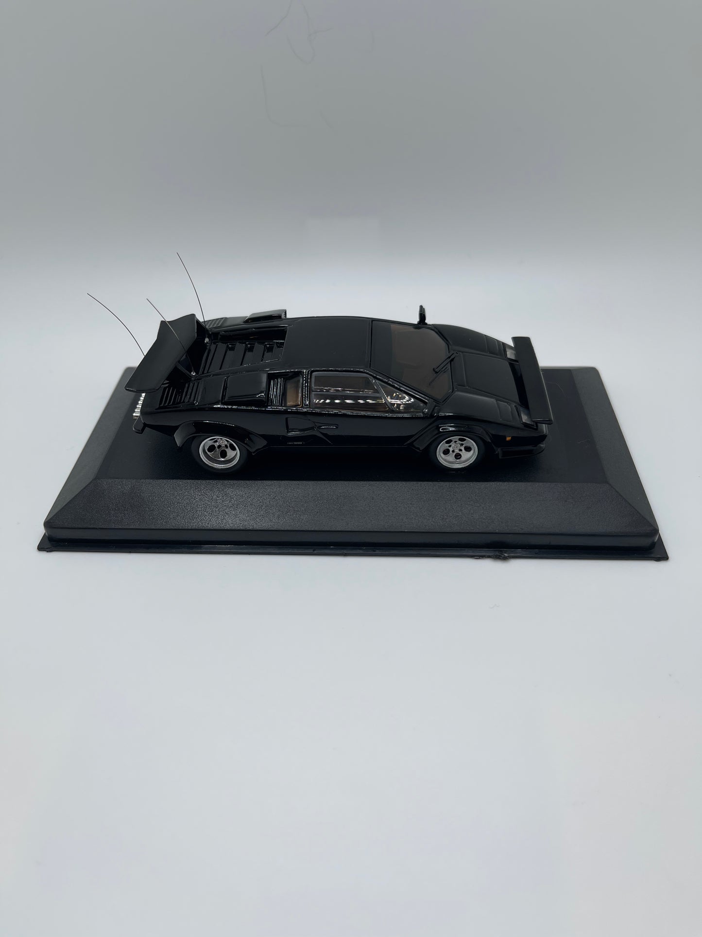 "CANNONBALL RUN" 1/43 Lamborghini Countach LP400S 1981 Black ZI-L06 Mini Car 889 Limited