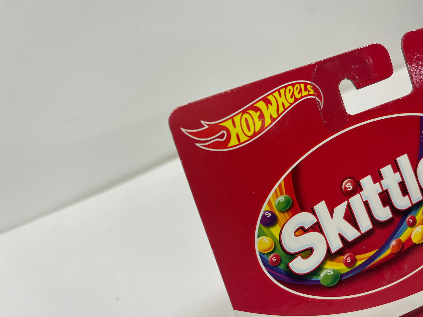 2015 Hot Wheels QUICK D-LIVERY Skittles - Mars Candy - HW Pop Culture 1:64 BDR84