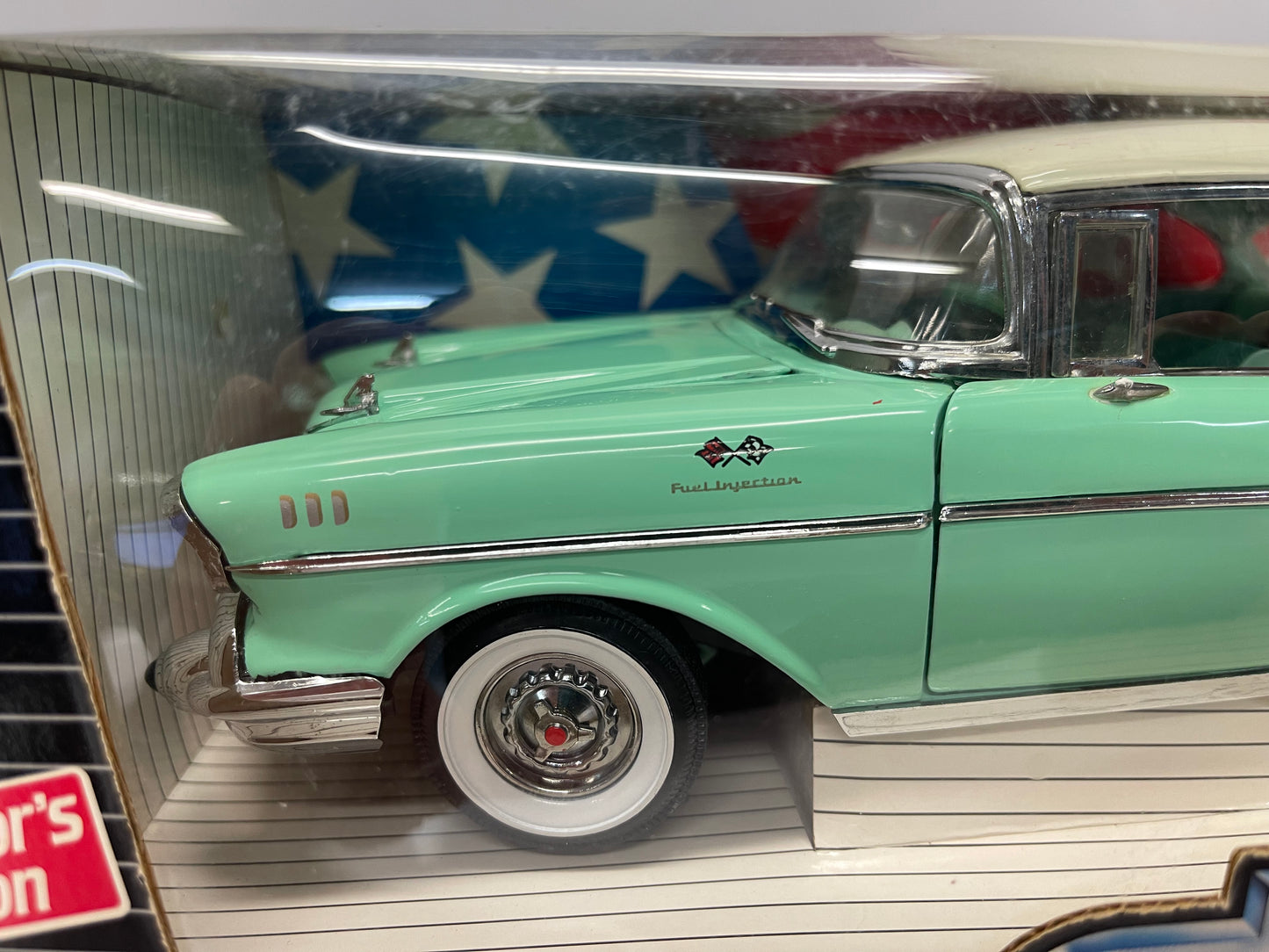 1:18 1957 Chevy BEL AIR by: Ertl