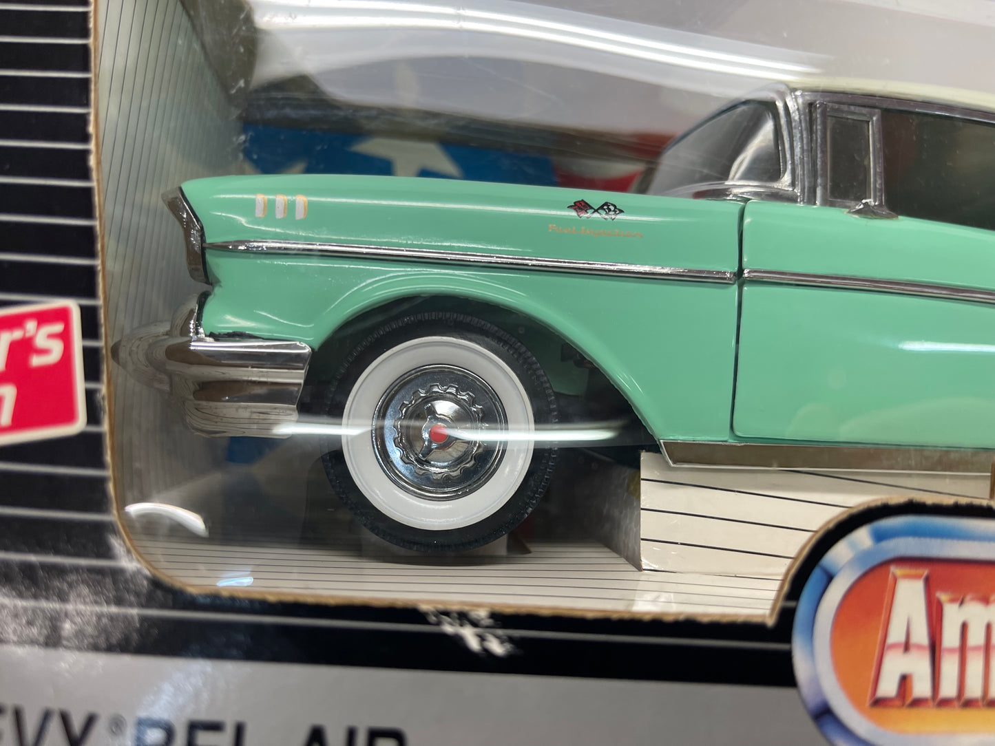 1:18 1957 Chevy BEL AIR by: Ertl