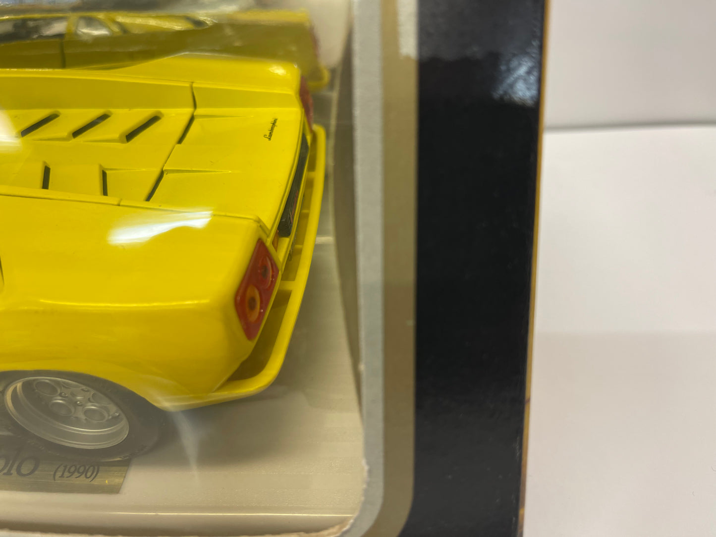 1:18 LAMBORGHINI DIABLO by: Intex