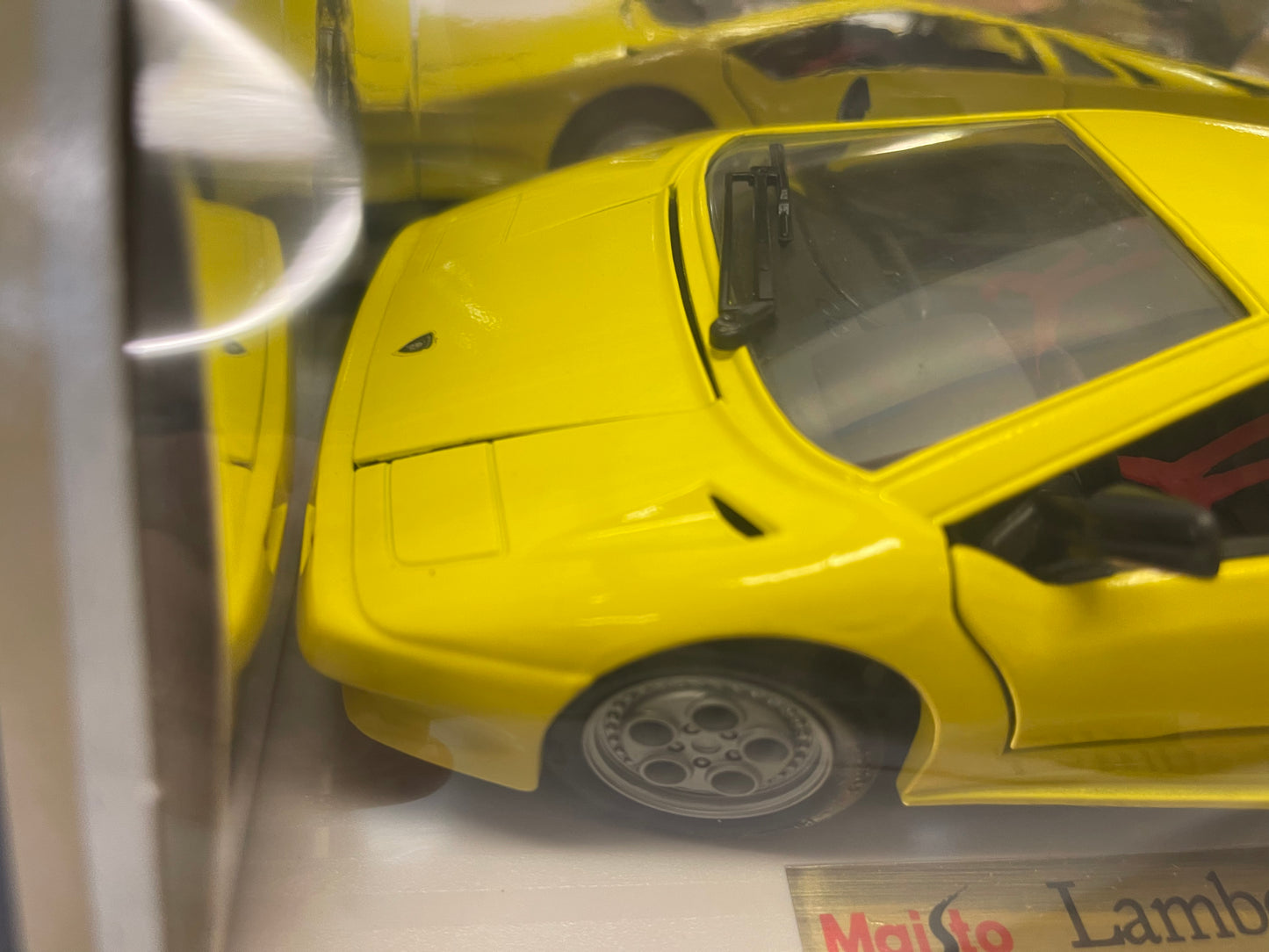 1:18 LAMBORGHINI DIABLO by: Intex