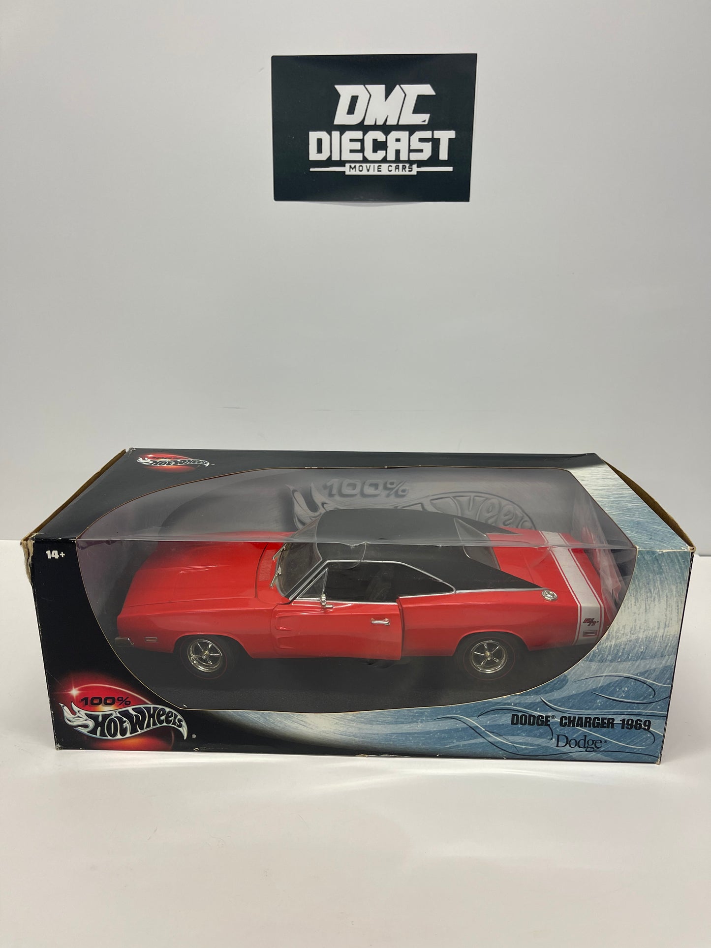 100% HOT WHEELS 1969 DODGE CHARGER R/T RED Scale 1:18 DIECAST