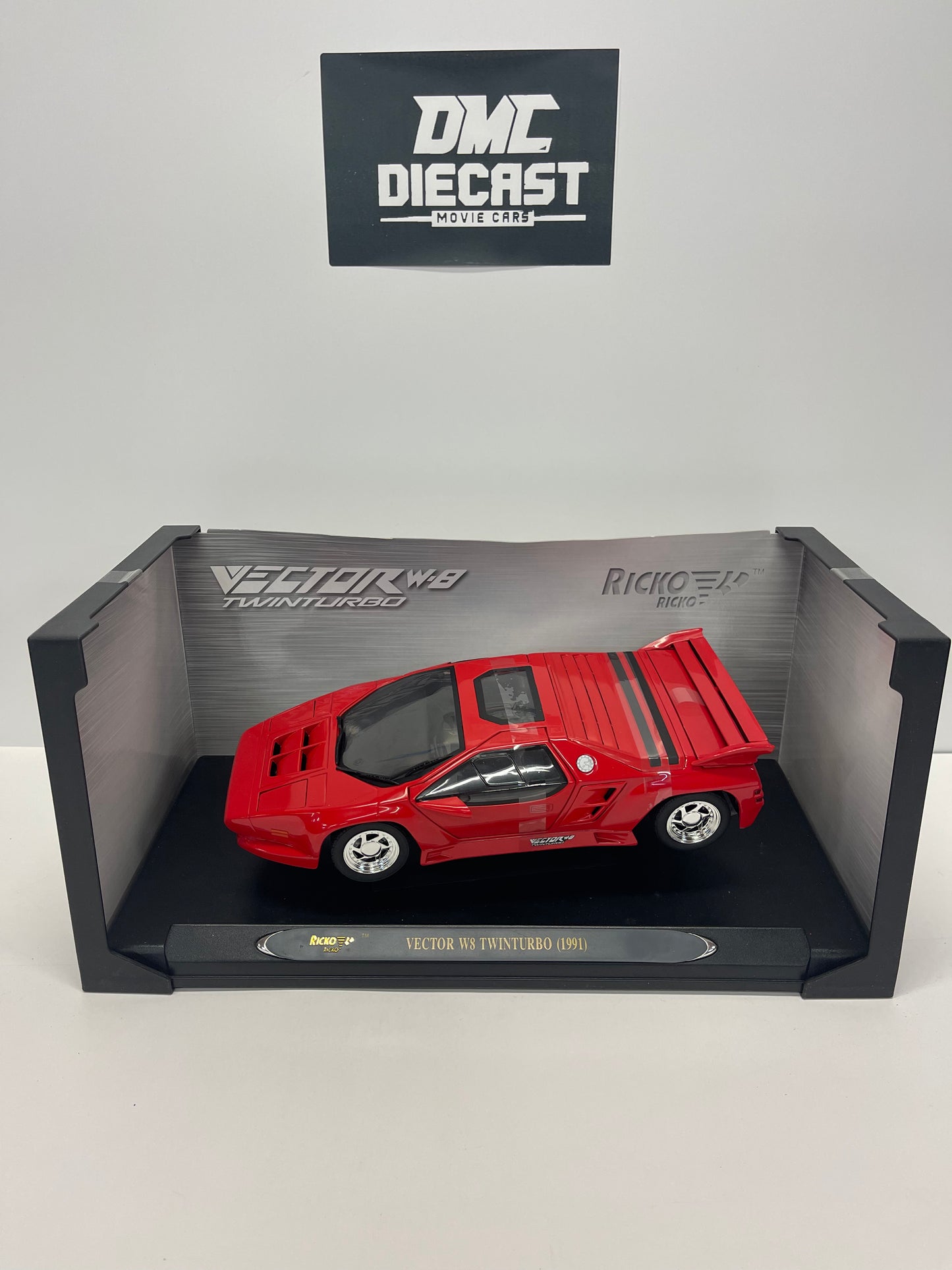 Ricko 1/18 Scale Diecast 32119 - 1991 Vector W-8 Twinturbo - Red