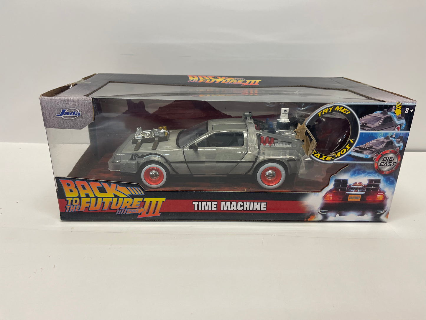 Jada Toys 32166 1:24 Hollywood Rides Back to the Future III Time Machine Diecast *BAD BOX*