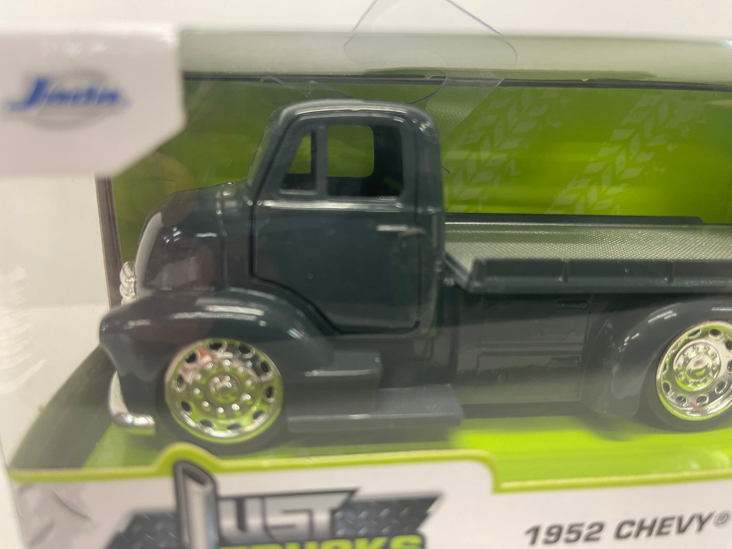 JADA JUST TRUCKS 1952 Chevy COE Flatbed Gray 1:32 bu-720841 bu-720841 (47)