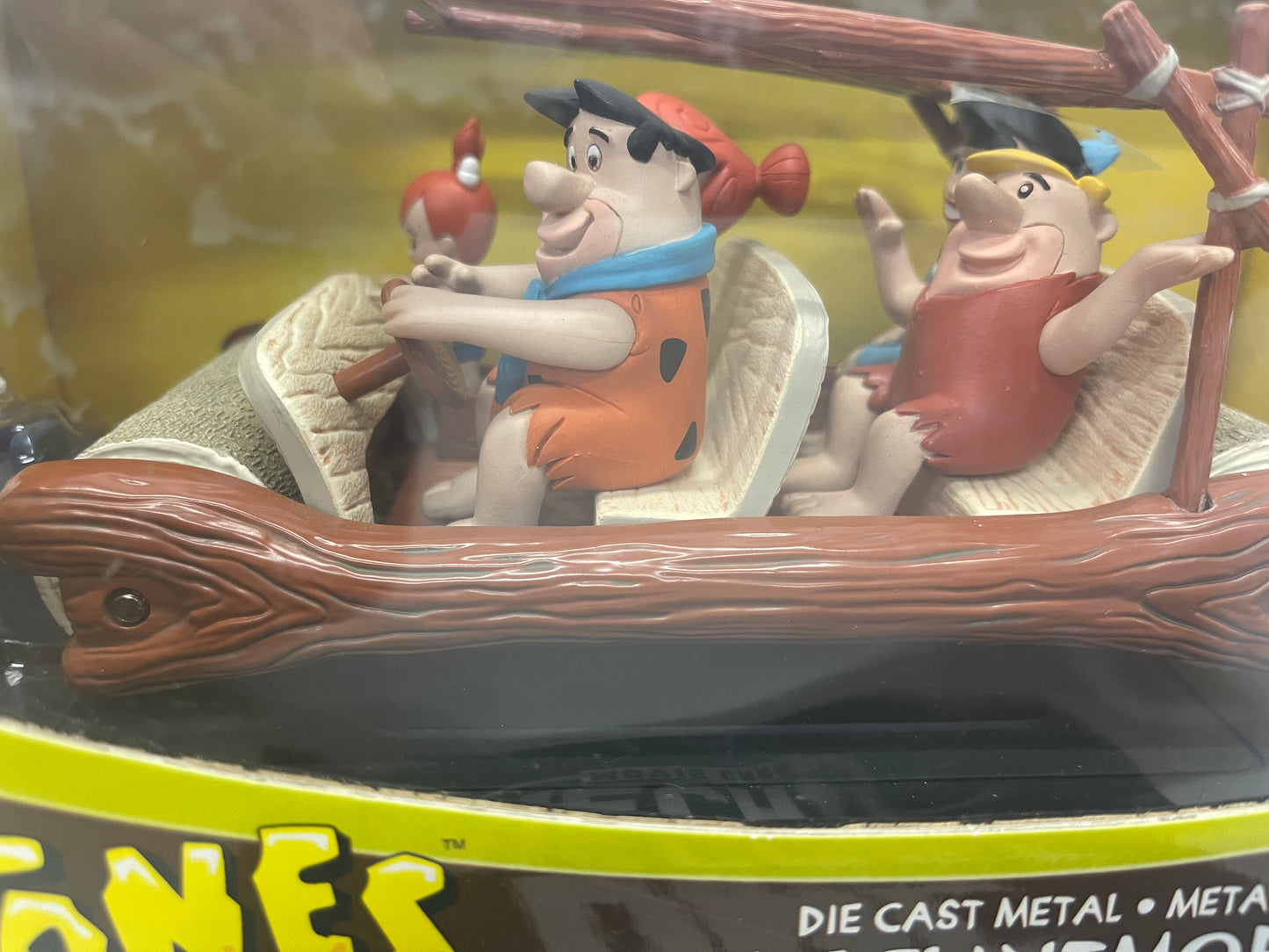 The Flintstones -The Flintmobile, ERTL Joyride, 1/18, With Figures