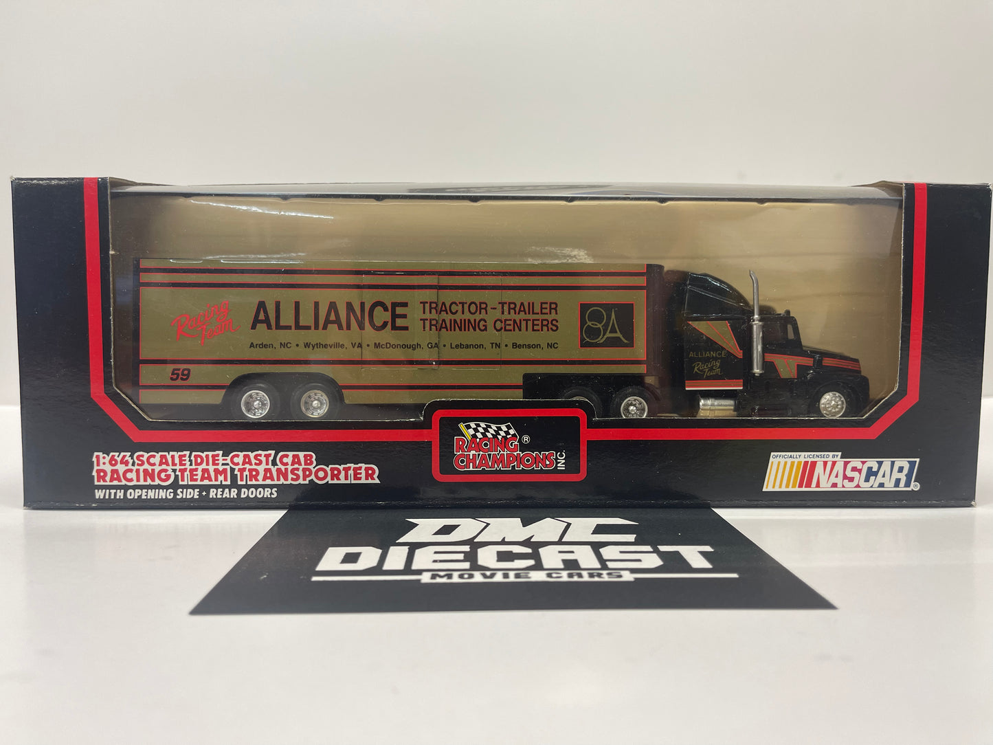 1:64 RACING TEAM "ALLIANCE" TRACTOR TRAILER SEMI TRUCK *NEW*