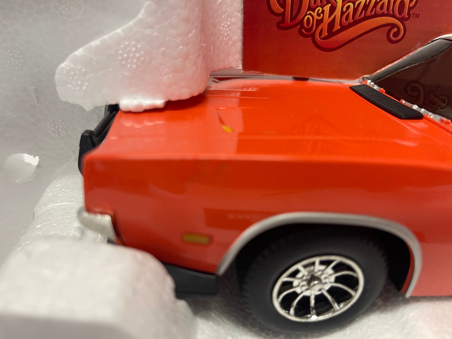 Dukes of Hazzard General Lee 1969 Dodge Charger RC 1:18
