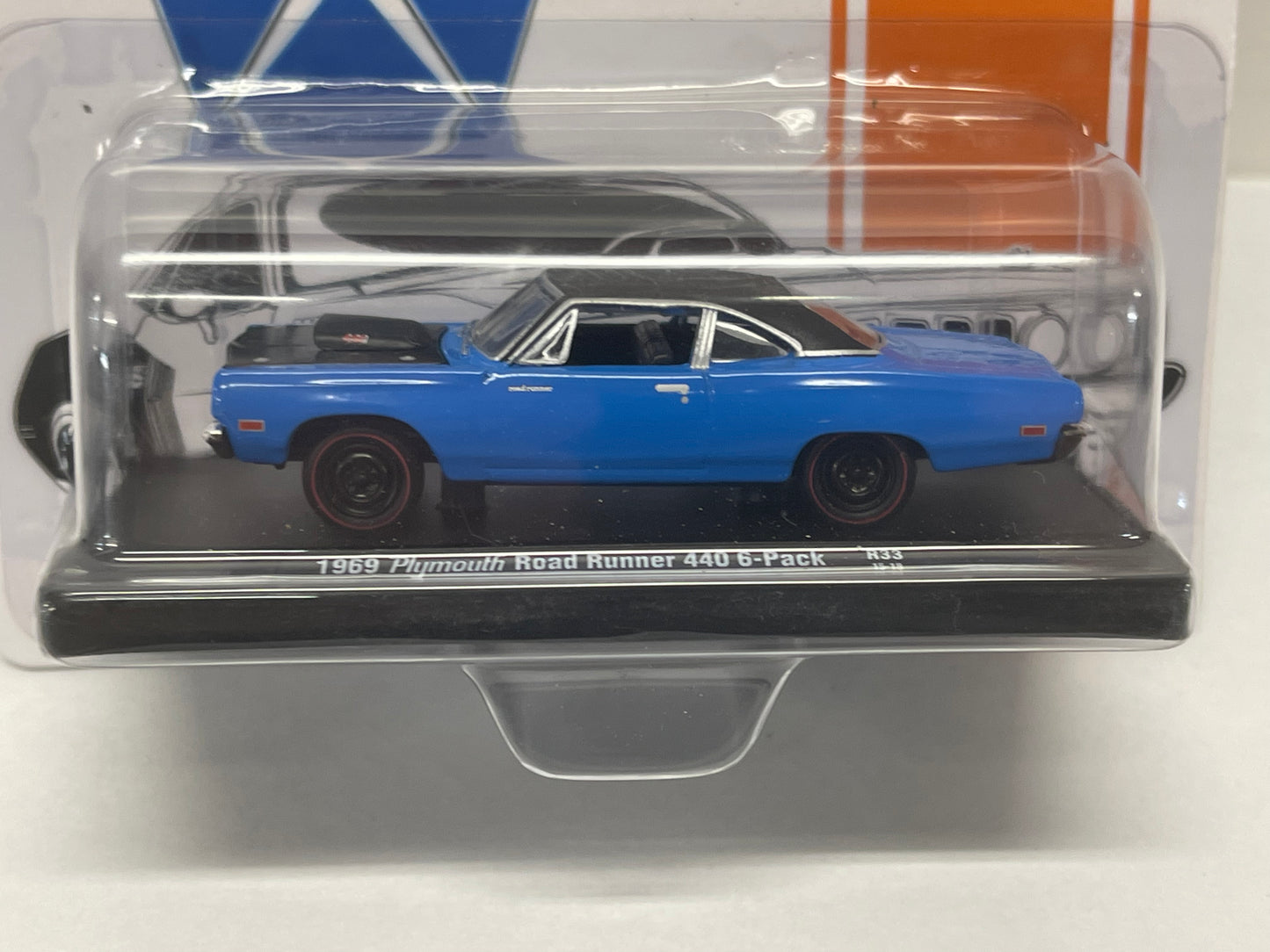 M2 Machines Auto-Drivers 1969 Plymouth Road Runner 440 6-PACK R33 15-18