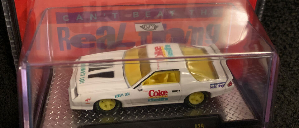 M2 Machines 1990 Chevrolet Camaro IROC-Z Coke Always Fresh A29 1:64