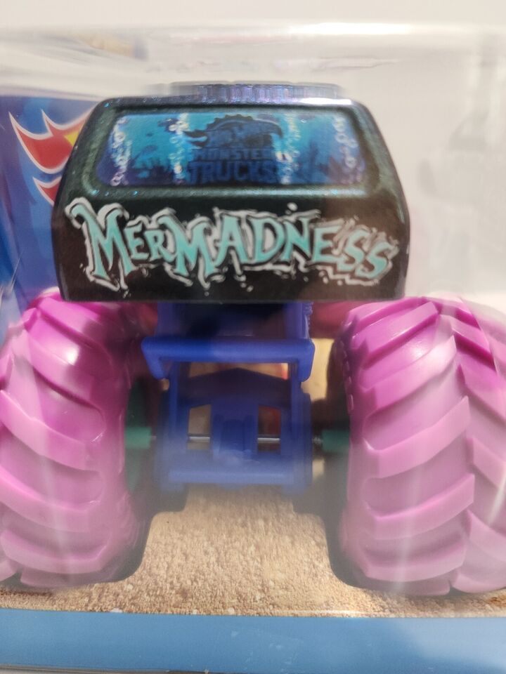 2023 Hot Wheels Monster Trucks Oversized, 2023 Mermadness 1:24