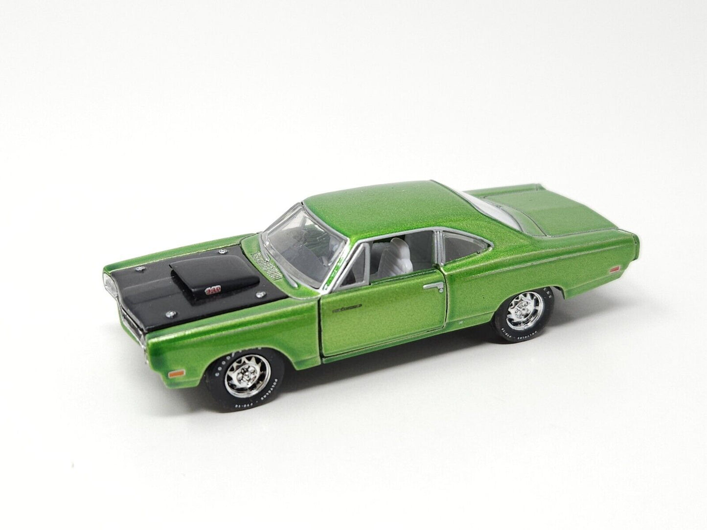 2009 M2 1969 Plymouth Road Runner Hemi 1:64 Diecast Green R101 23-39