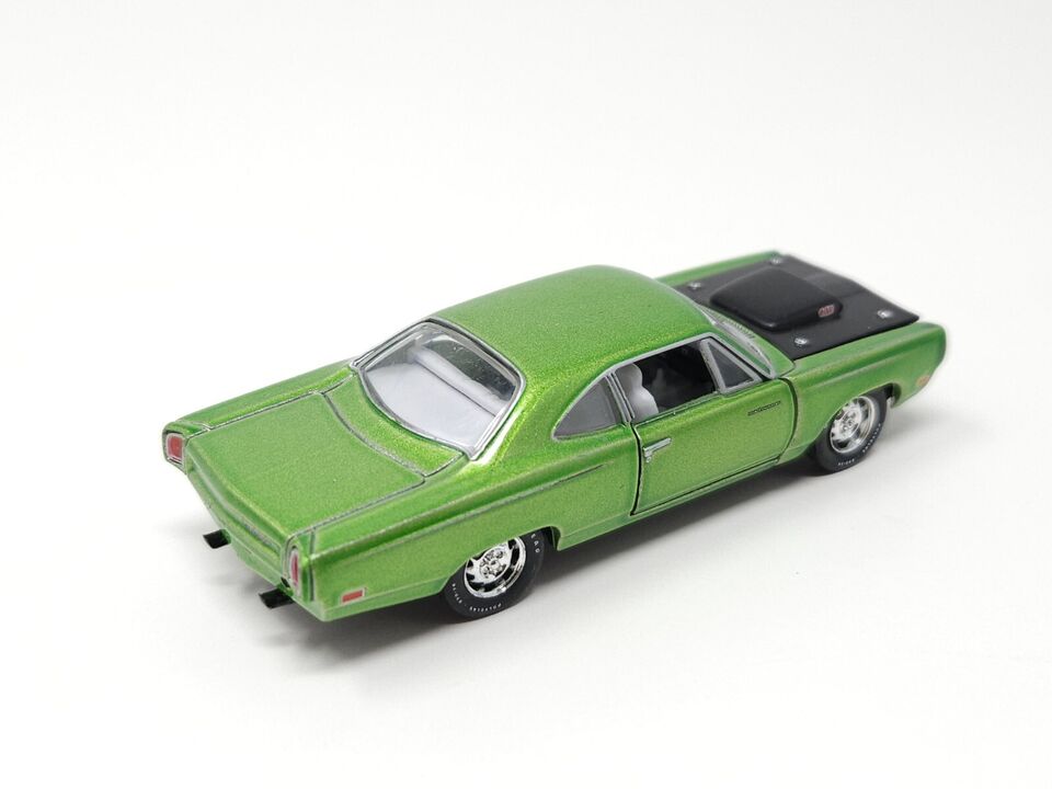 2009 M2 1969 Plymouth Road Runner Hemi 1:64 Diecast Green R101 23-39