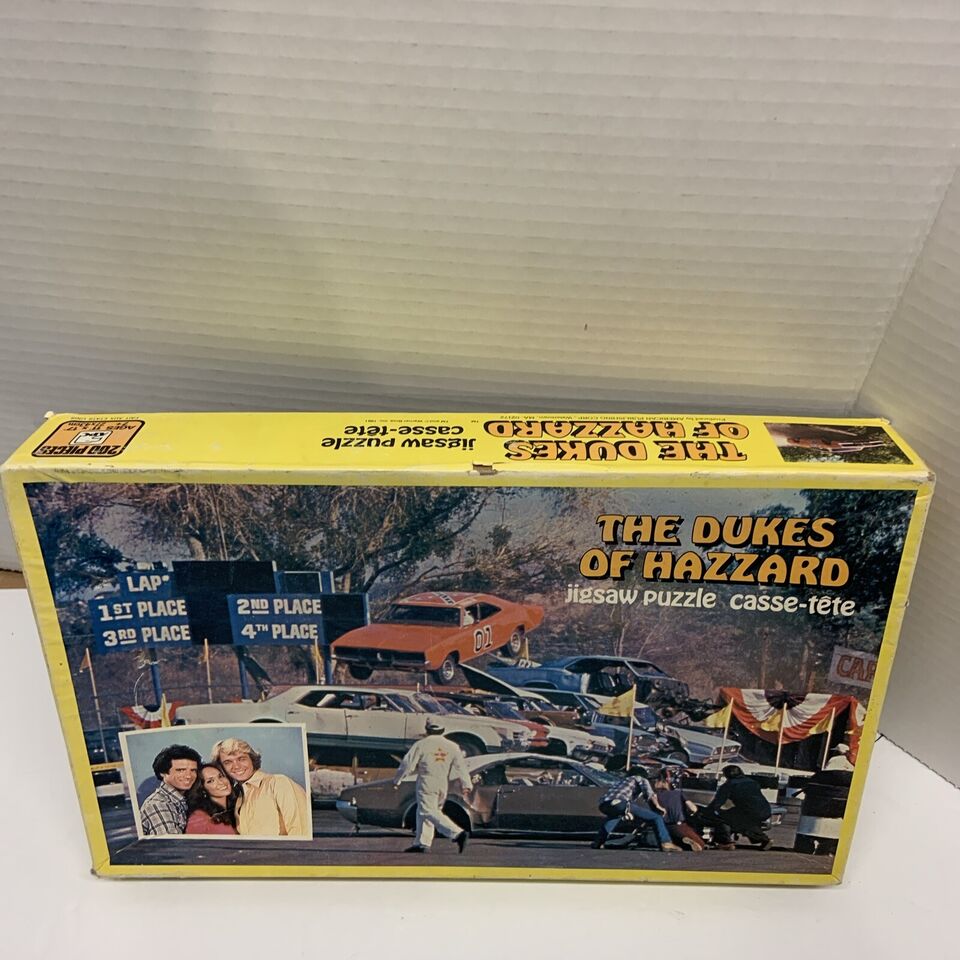 THE DUKES OF HAZZARD GENERAL LEE DODGE CHARGE JUMPING STUNT PUZZLE BOXED