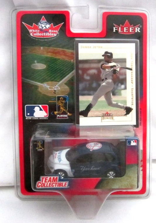 2001 White Rose Collectibles Derek Jeter 1:64 P/T Cruiser Die-cast& Fleer Card