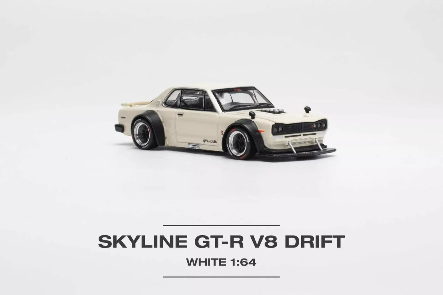 Pop Race Nissan Skyline GT-R V8 Drift (Hakosuka) RHD White 1:64 PR640113