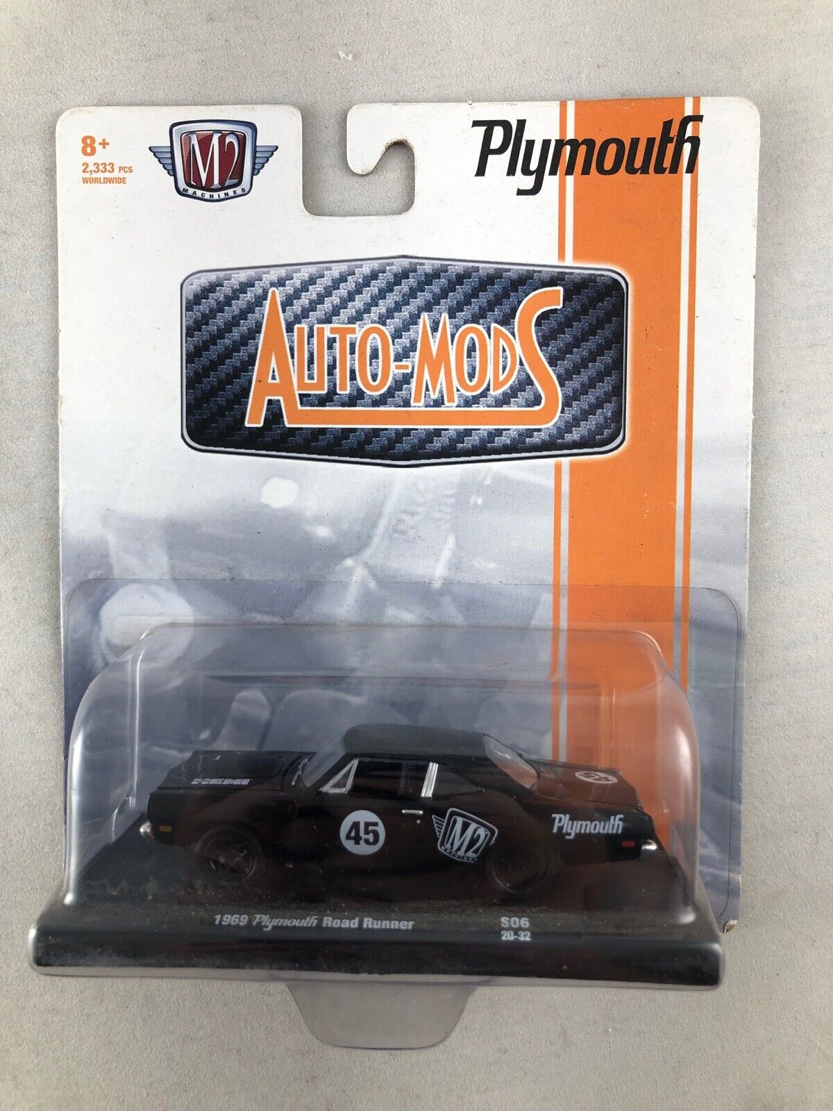 M2 Auto-Mods 1969 Plymouth Road Runner 1:64